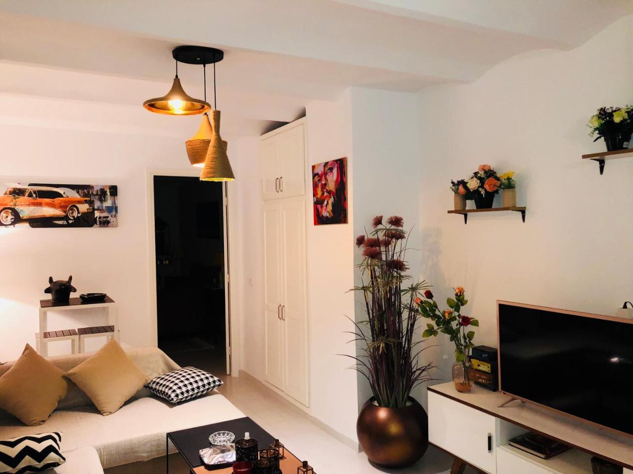 Cosy Appart En Plein Coeur De Ла-Марса Экстерьер фото